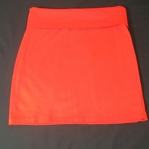 Orange mid-thigh skirt